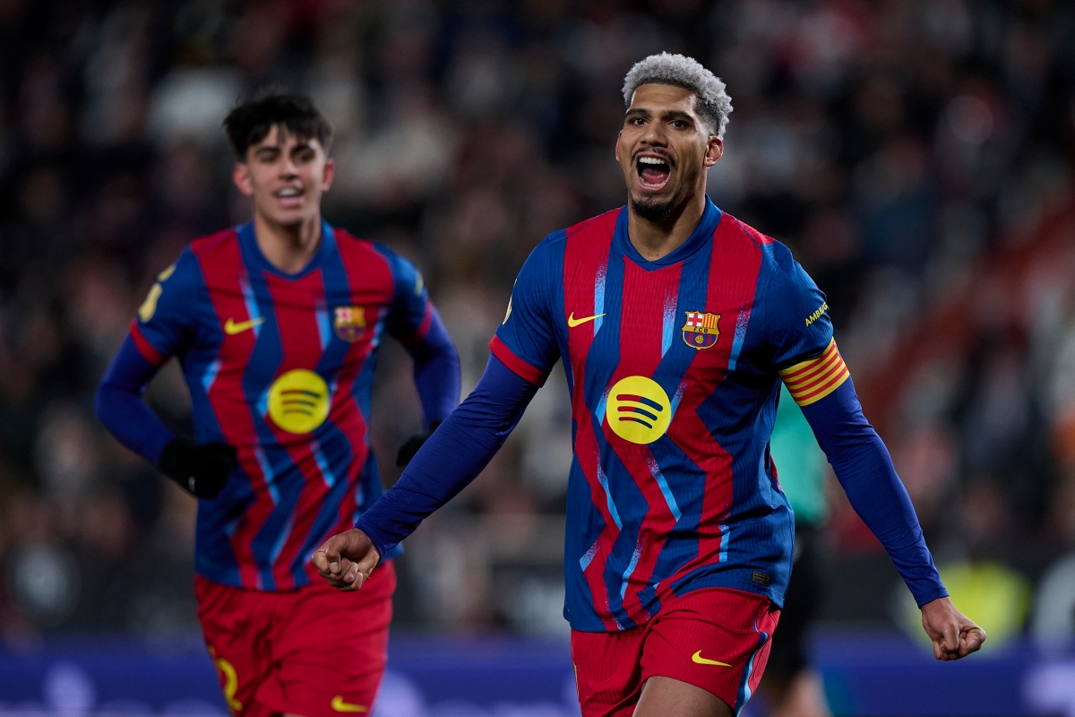  رونالد أراوخو محتفلاً بهدفه في مرمى ألباسيتي