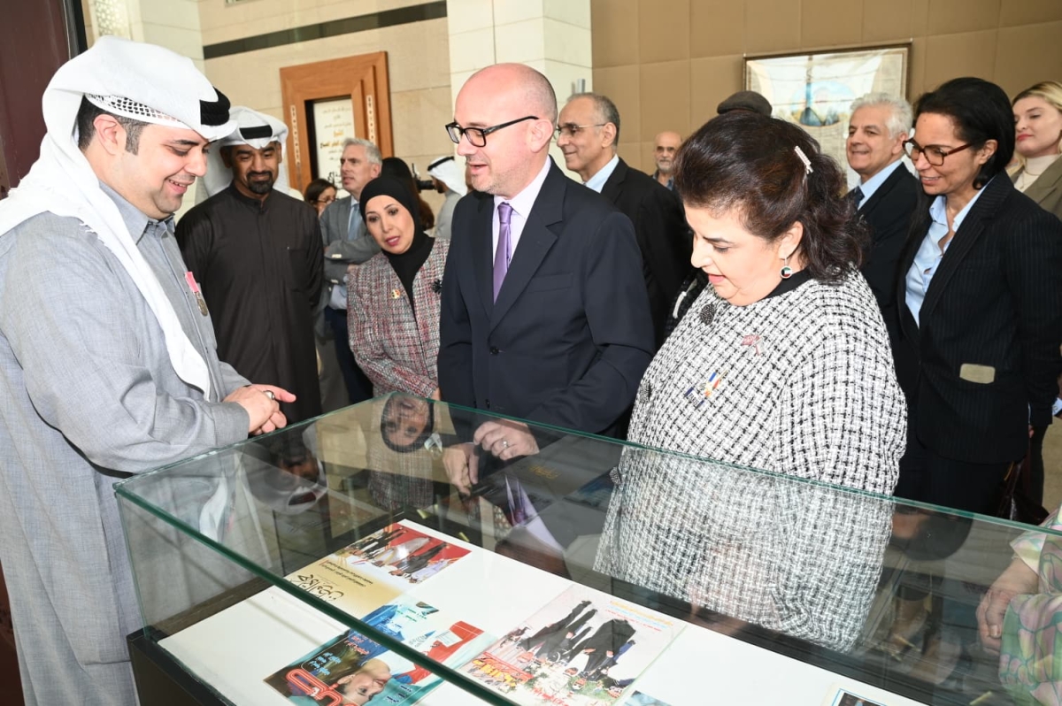 دشتي يشرح احدى معروضاته