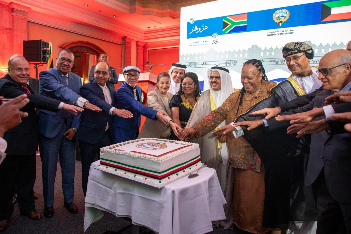 أعضاء سفارة الكويت في جنوب افريقيا يحتفلون بالعيد الوطني