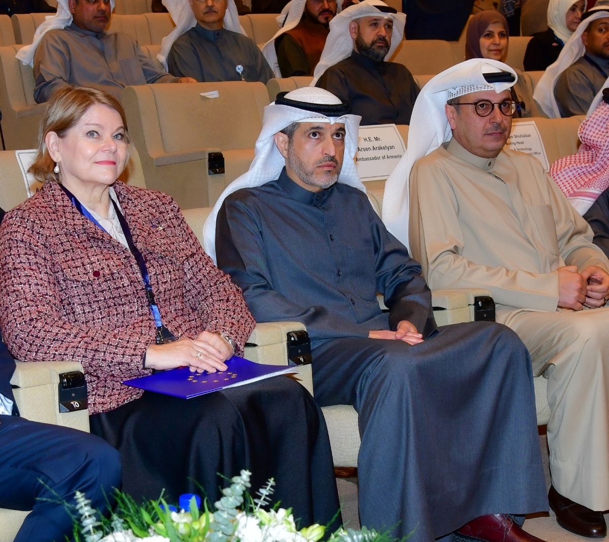 المخيزيم والحميدان وكويستينن