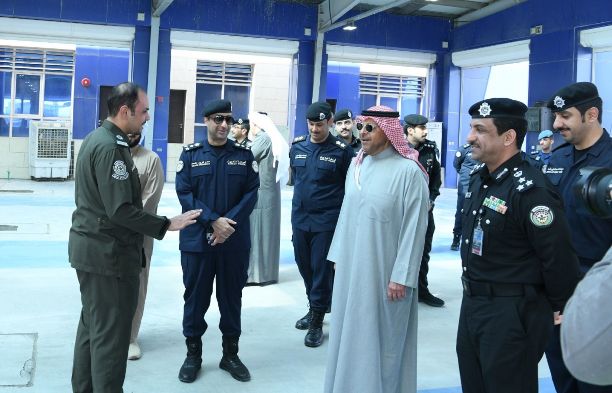 عذبي الناصر يستمع إلى إيجاز حول آلية العمل