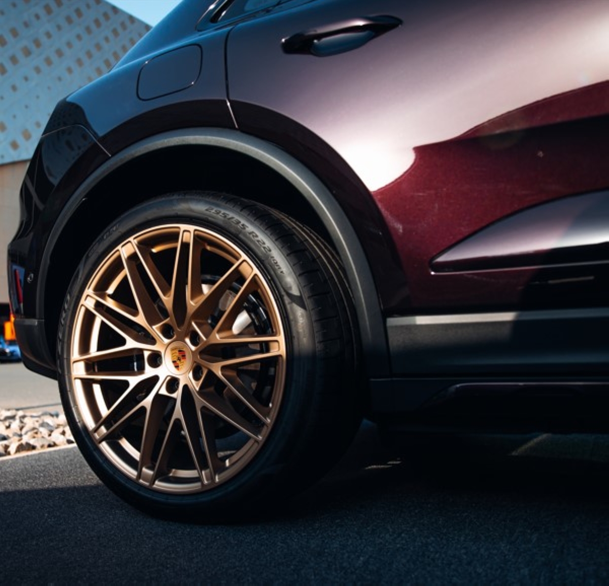 روعة التفاصيل في سيارات بورشه الحصرية من برنامج اكسكلوسيف مانوفاكتور