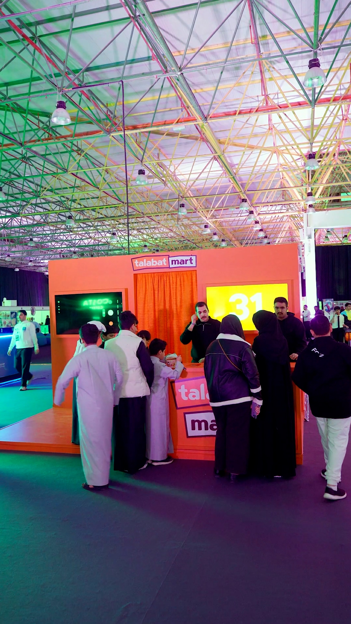 جناح «طلبات مارت» في المهرجان 