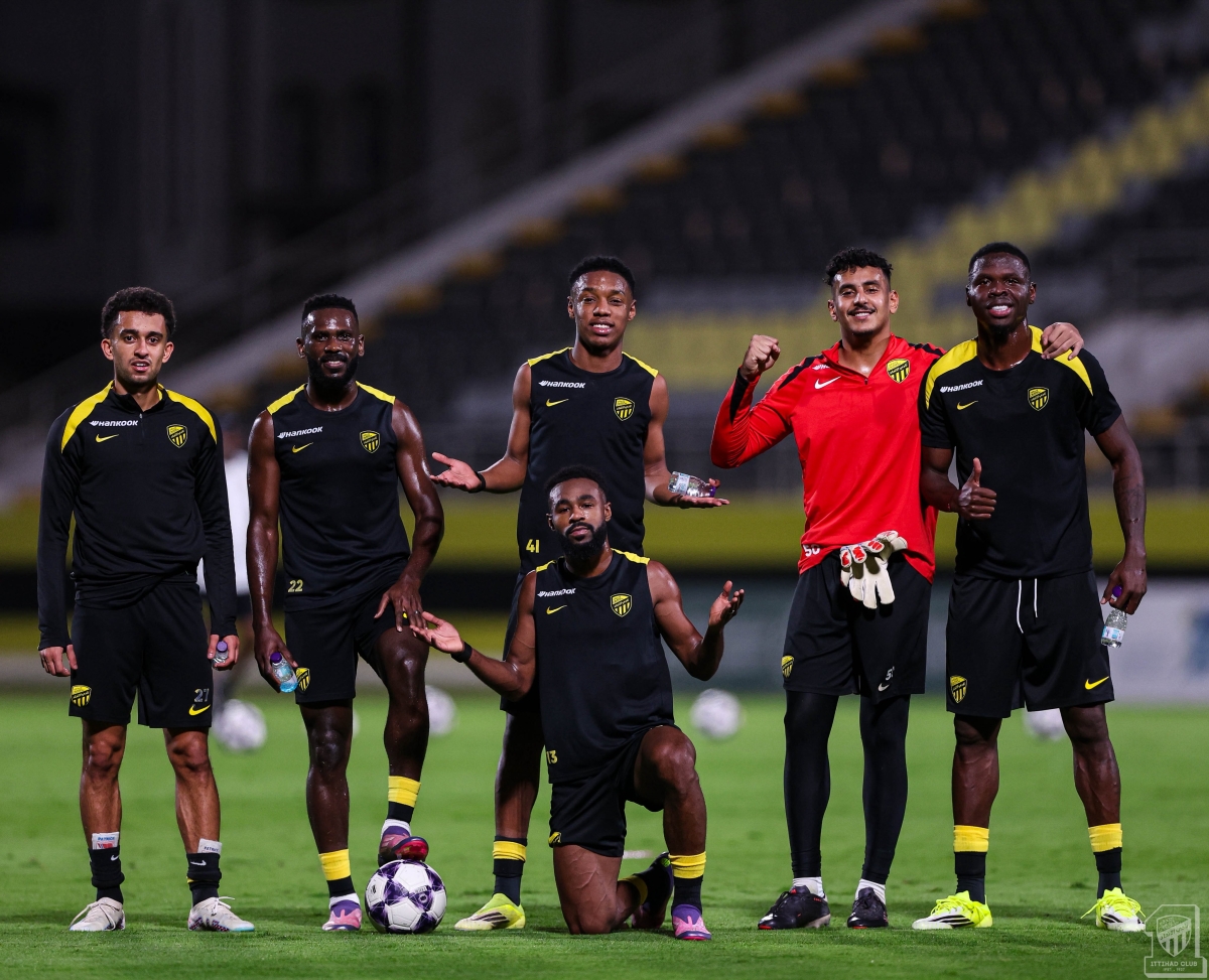 لاعبو الاتحاد في المران الأخير