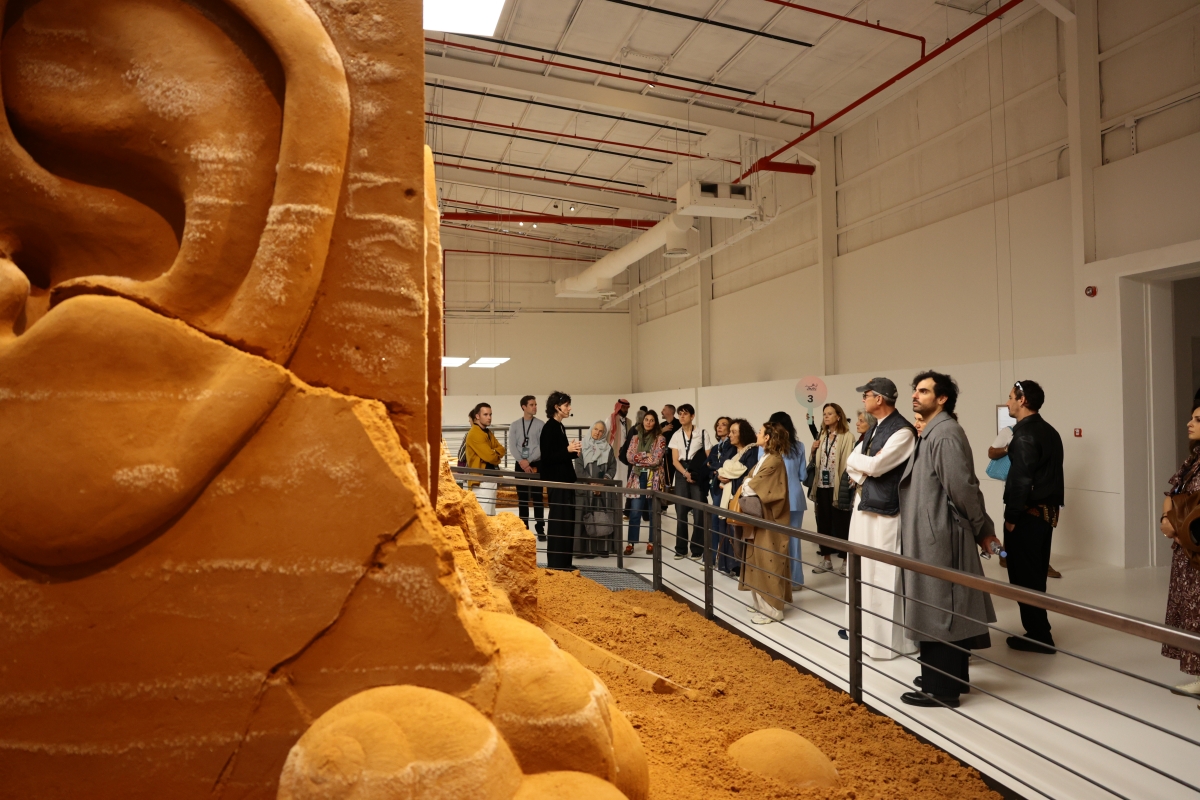 من عروض بينالي 2026