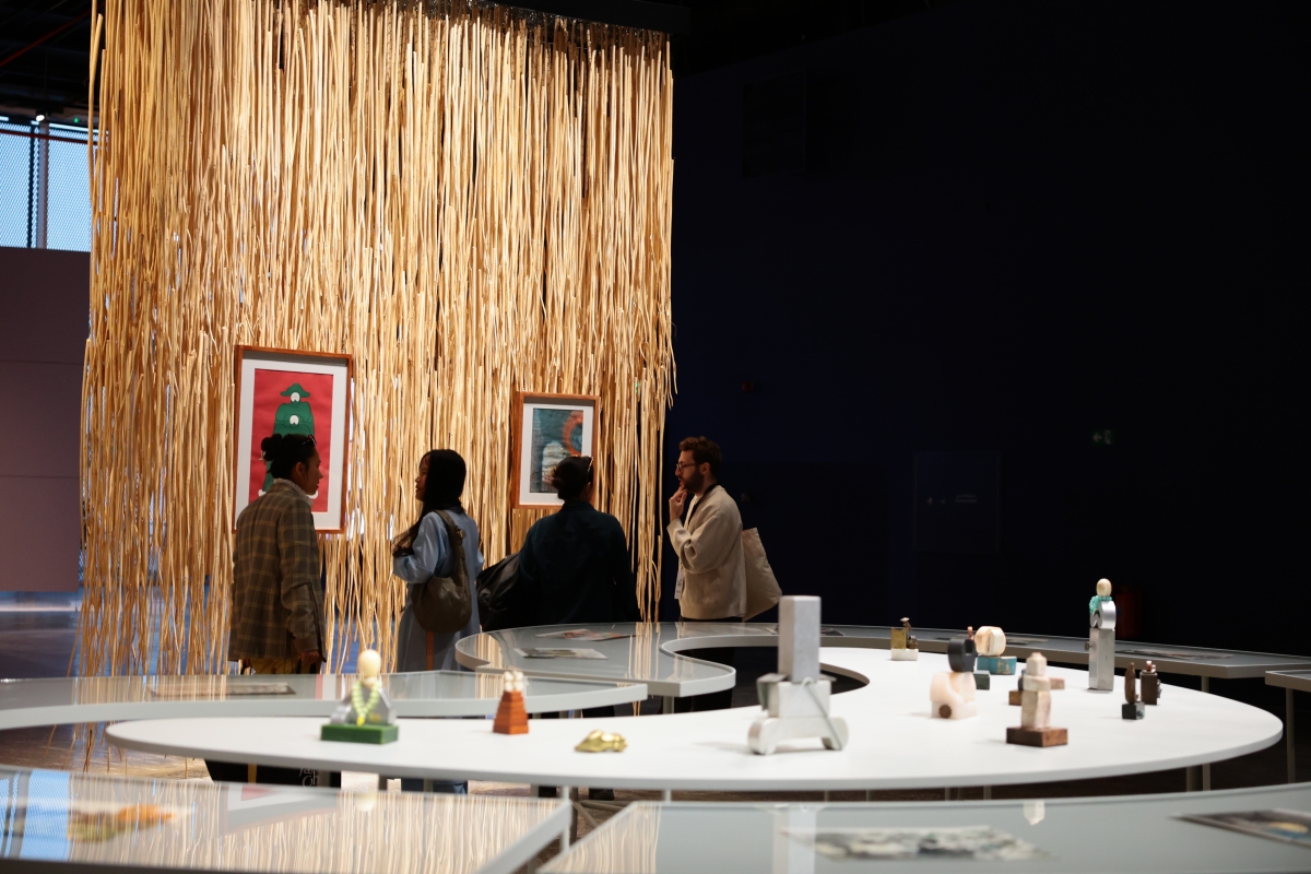 يتيح البينالي لزواره اكتشاف ممارسات فنية متنوعة