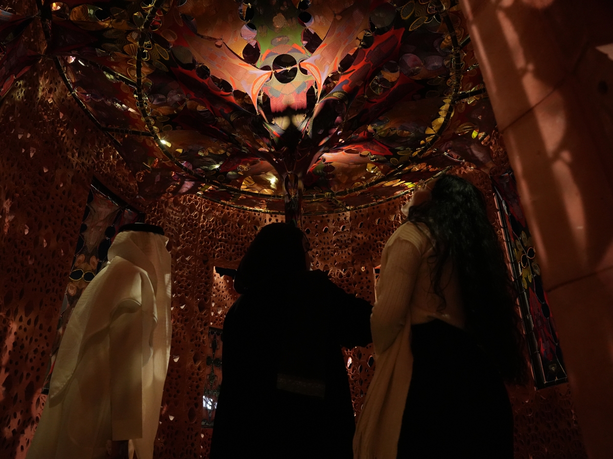 الأعمال الفنية تبهر جمهور «البينالي»