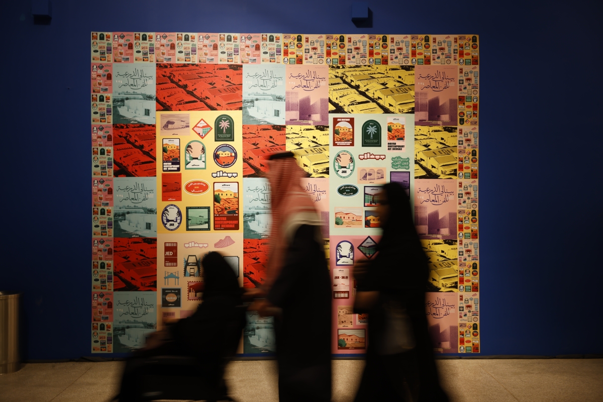 «البينالي» يجذب كافة الأعمار والفئات