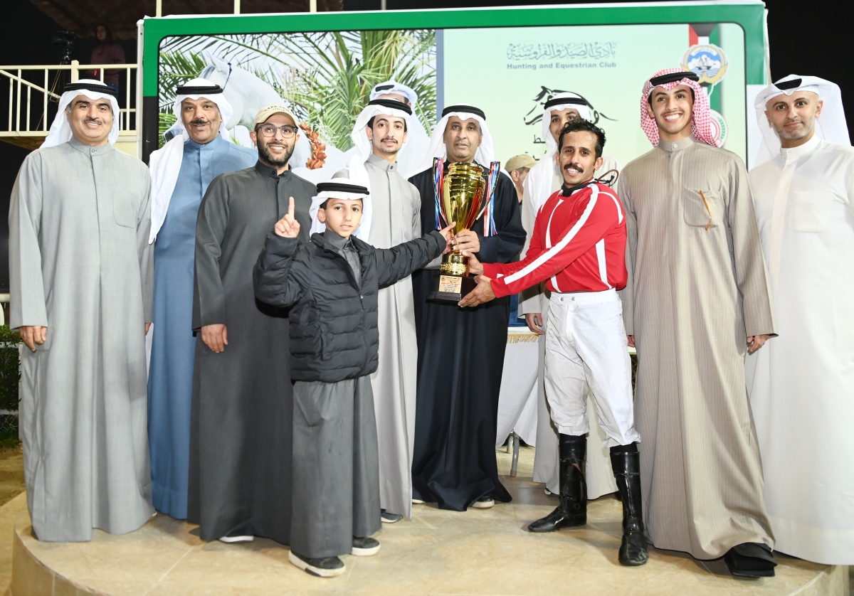 تتويج الفائز بالسباق