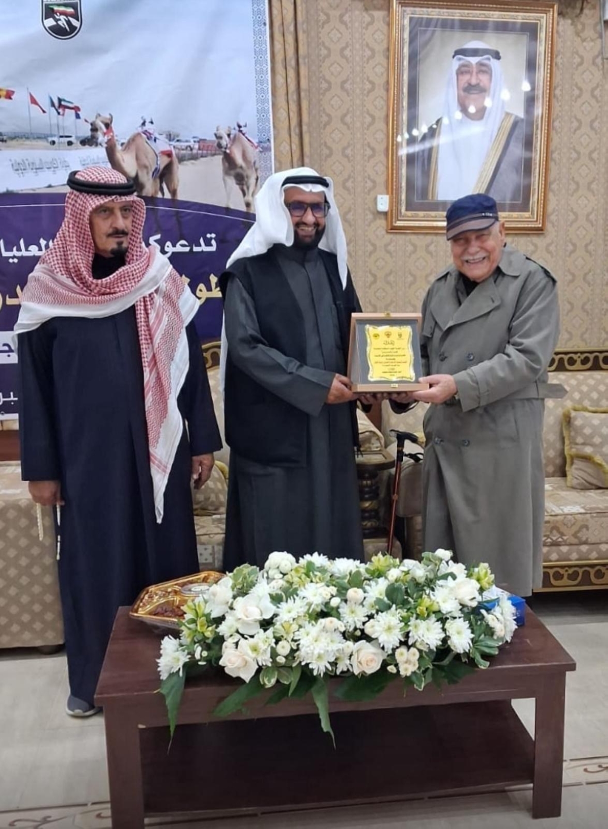 حسين الدواس وربيح العجمي يكرمان سالم أبو لغد