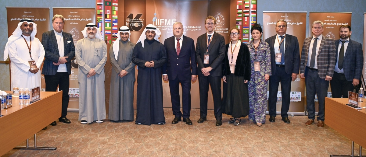 الخرافي في لقطة جماعية مع ممثلي الوفد