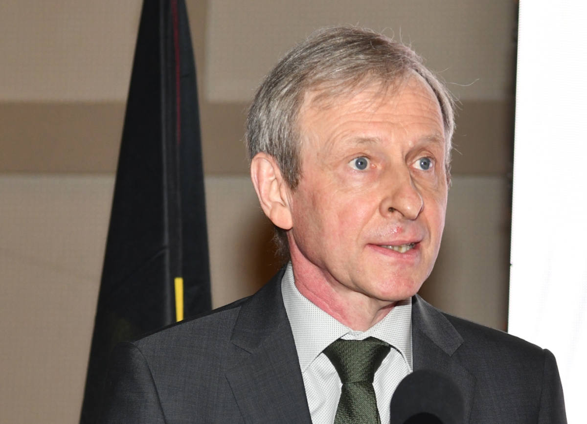 سفير بلجيكا لدى الكويت كريستيان دومز 