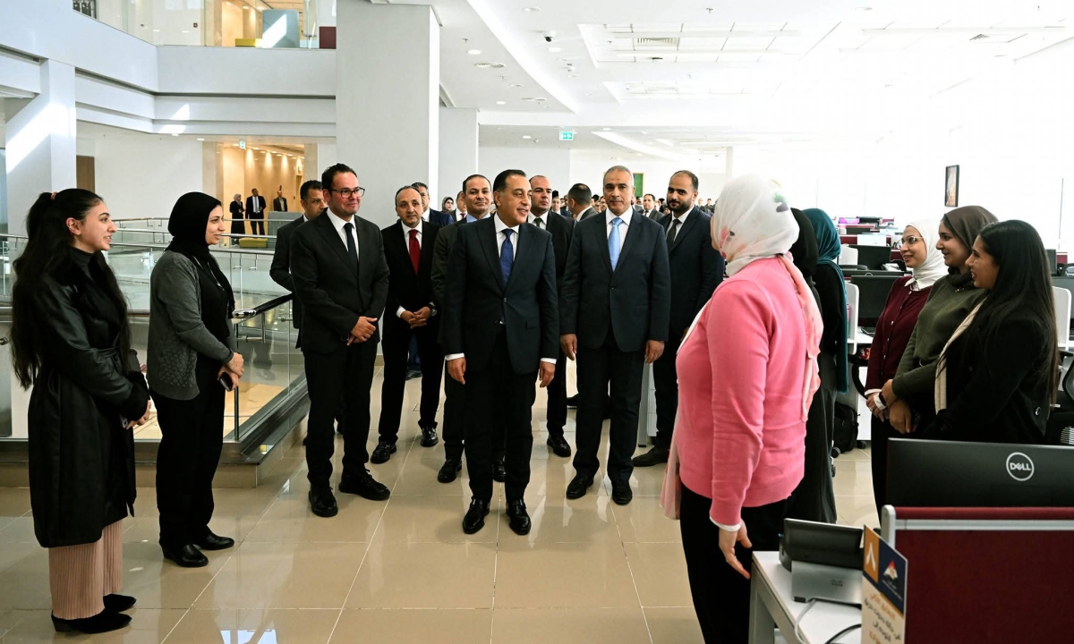 مدبولي يشكر العاملين في ديوان عام الحكومة