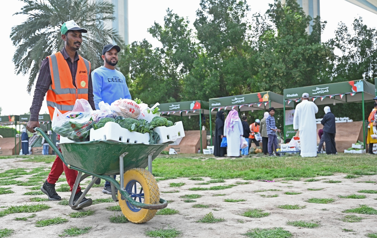 شراء بكميات كبيرة (تصوير نايف العقلة)