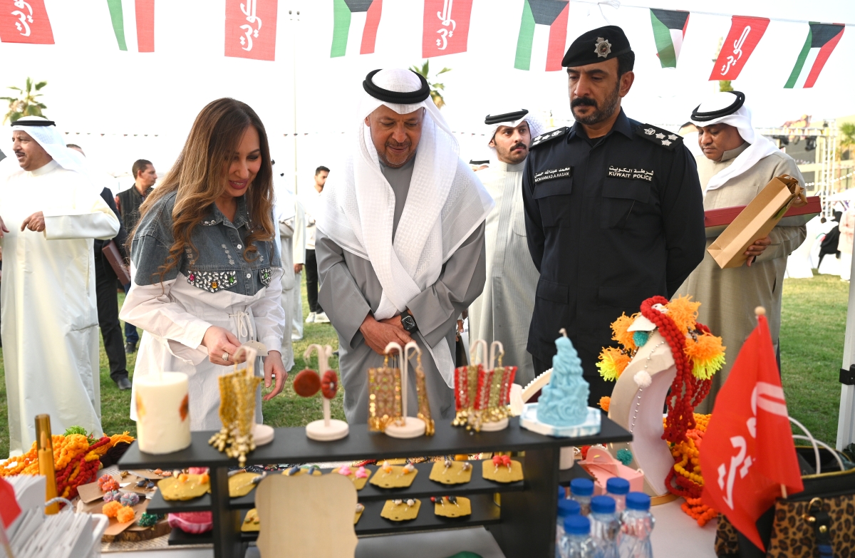 جانب من الجولة في المعرض المصاحب