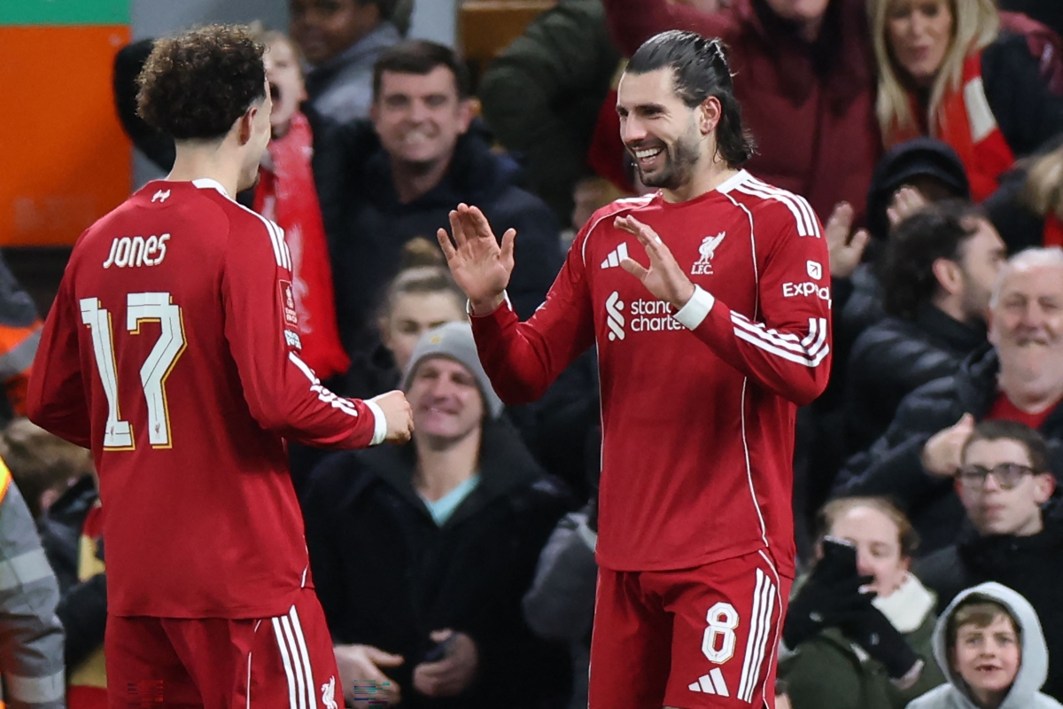   دومينيك سوبوسلاي محتفلاً بهدفه في برايتون (أ ف ب)