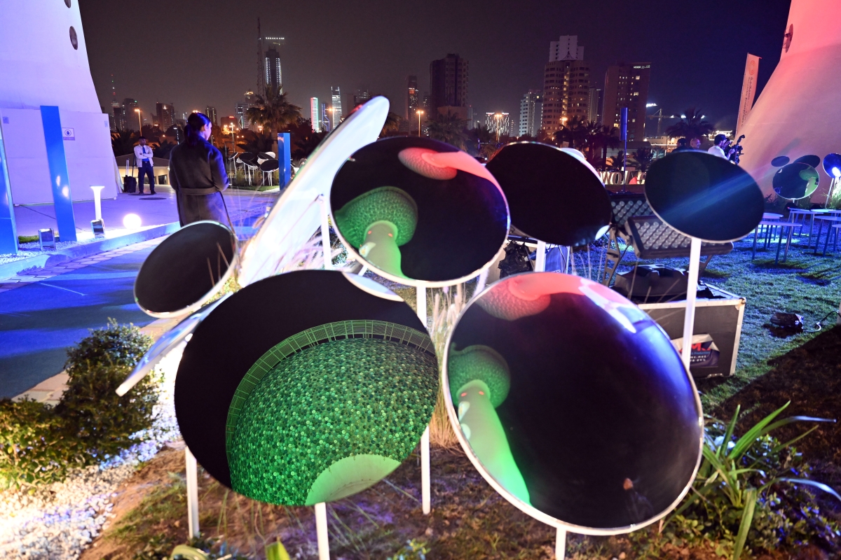 مرايا عاكسة لجمال الأبراج 