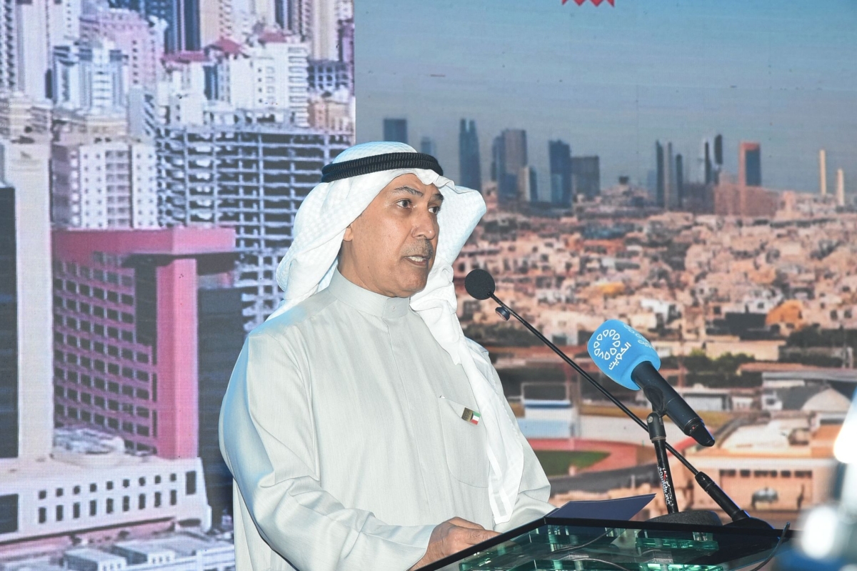 الفقعان ملقياً كلمته