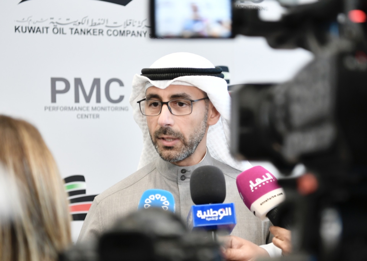 نواف السعود مدلياً بتصريحه على هامش الافتتاح 