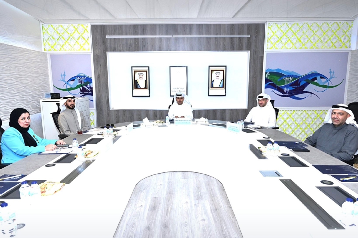 الجلاهمة مترئساً الاجتماع