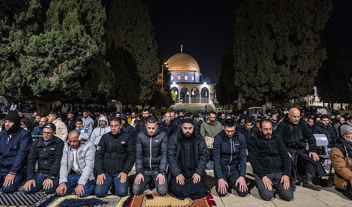 صلاة التراويح في المسجد الأقصى