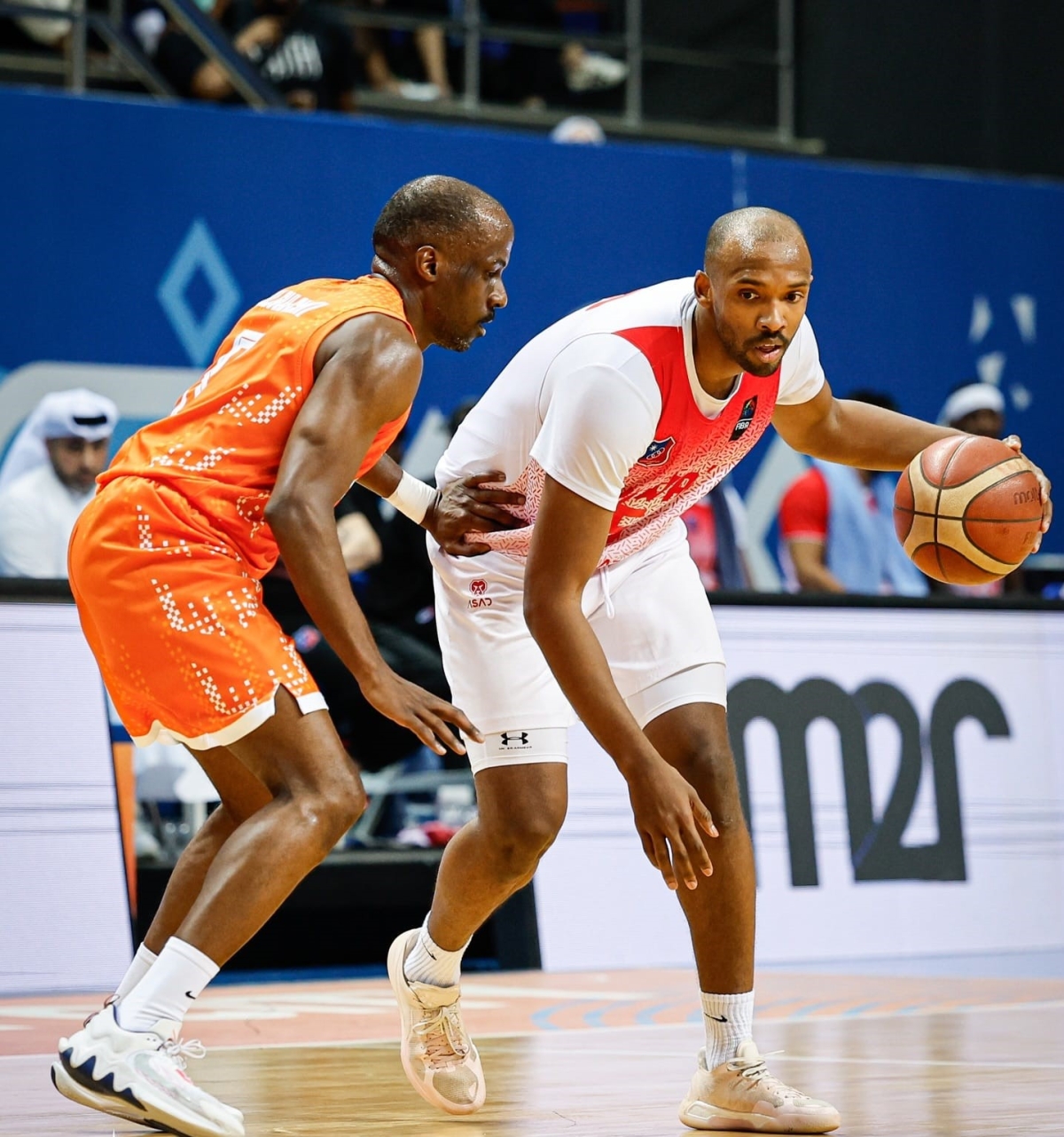 «الكويت» وكاظمة في مباراة سابقة