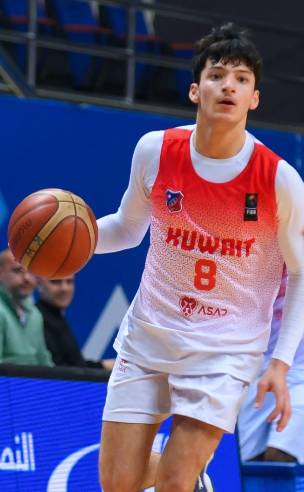 أمير أسدالله خلال المباراة