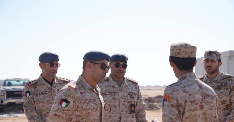 الكويت – نائب رئيس الأركان يتفقد مواقع الجيش شمال البلاد