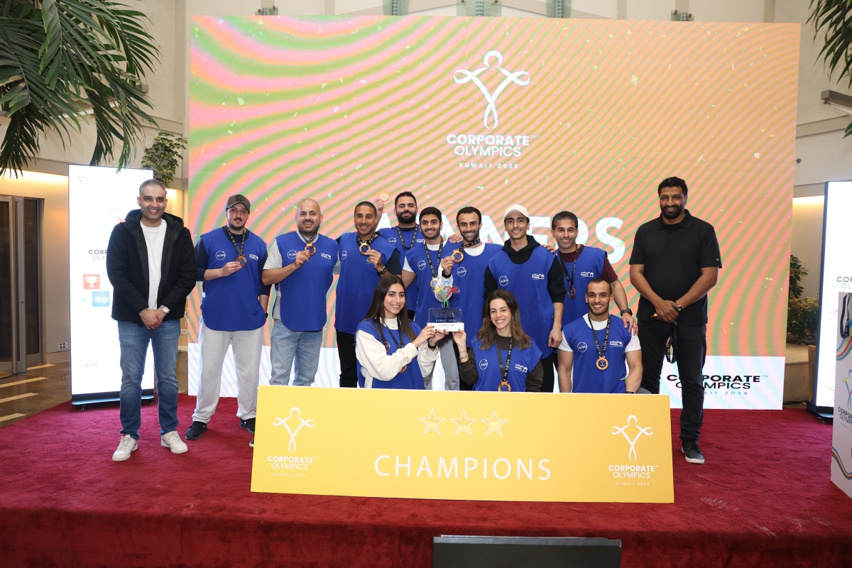 فريق «الوطني» الفائز بـ«أولمبياد الشركات»