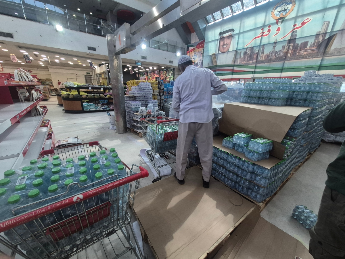 وفرة في جميع المواد الاستهلاكية     (تصوير نايف العقلة)