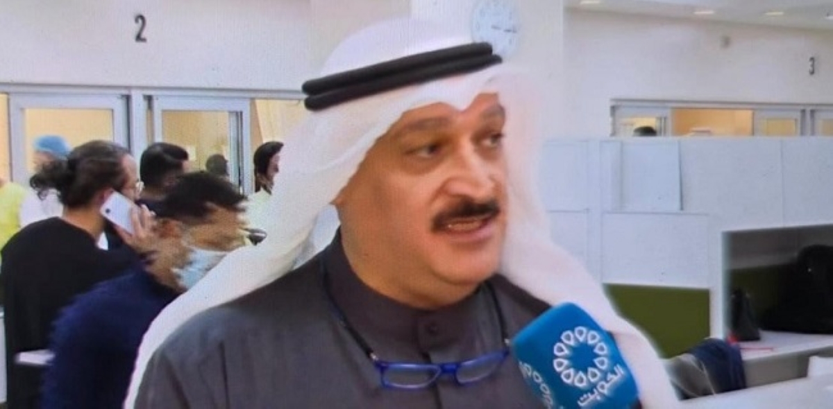 الوزير العوضي مُتحدّثاً لتلفزيون الكويت 