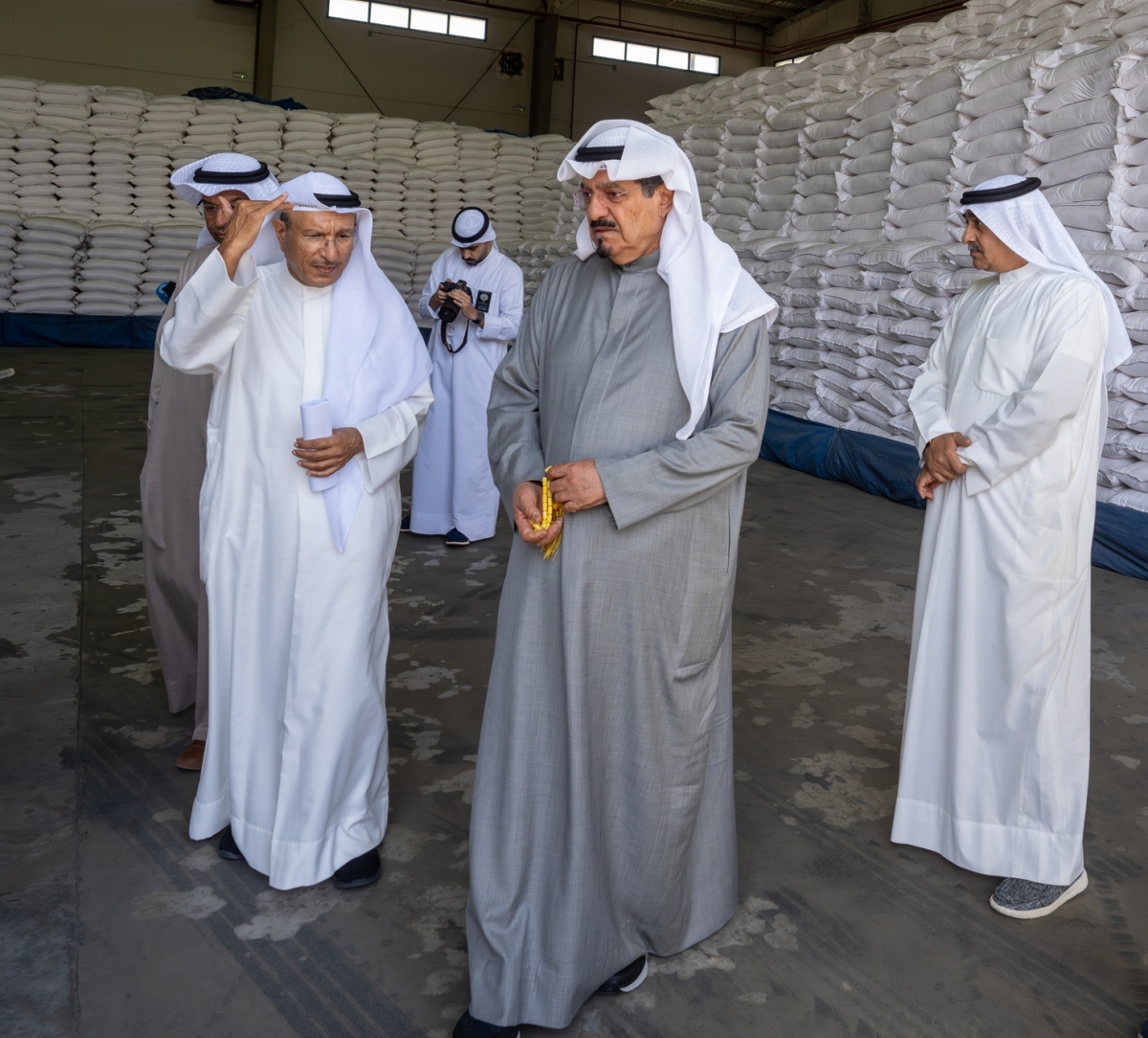 العبدالله يتفقّد شركة مطاحن الدقيق