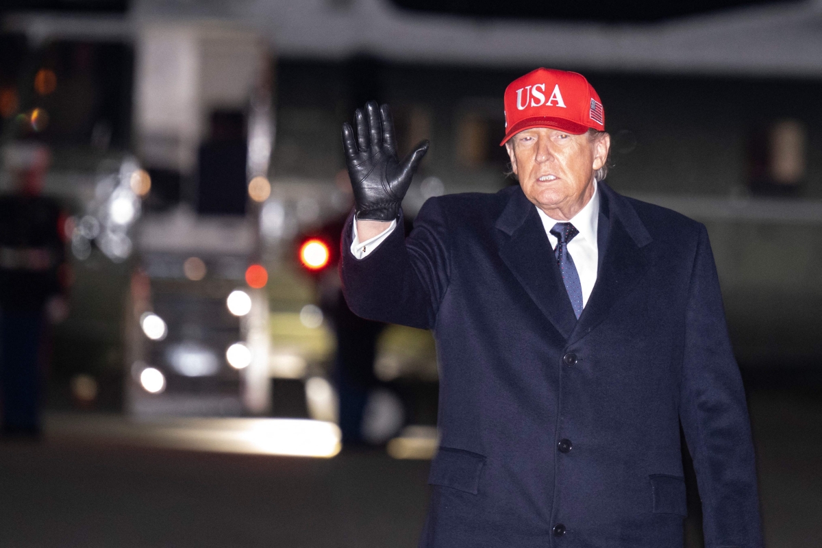 ترامب في قاعدة أندروز الجوية (أ ف ب)