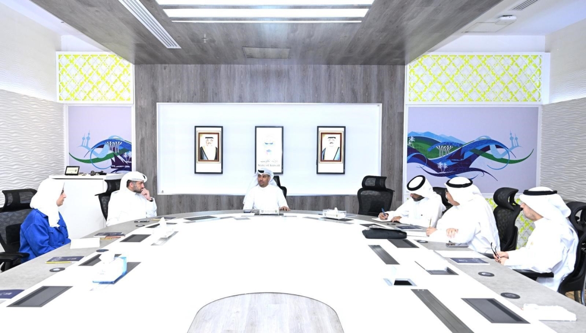 الجلاهمة مترئساً الاجتماع