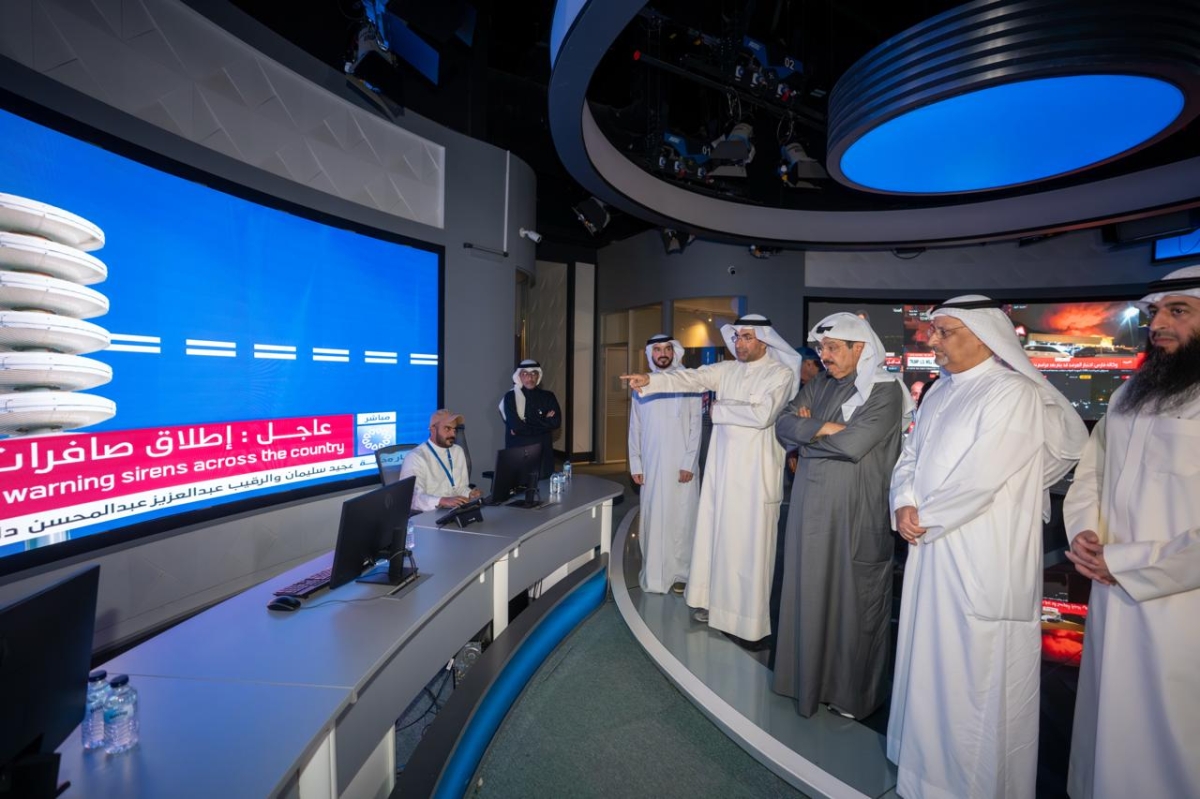 رئيس الوزراء يتابع آليات العمل الإعلامي خلال الظروف الاستثنائية