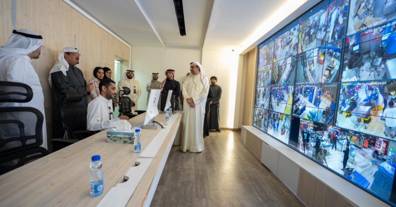 الكويت – العبدالله تفقد غرفة تحكم «الشؤون»: المثابرة في أداء المهام