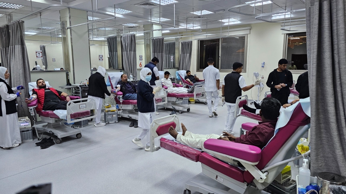 جانب من التبرع بالدم