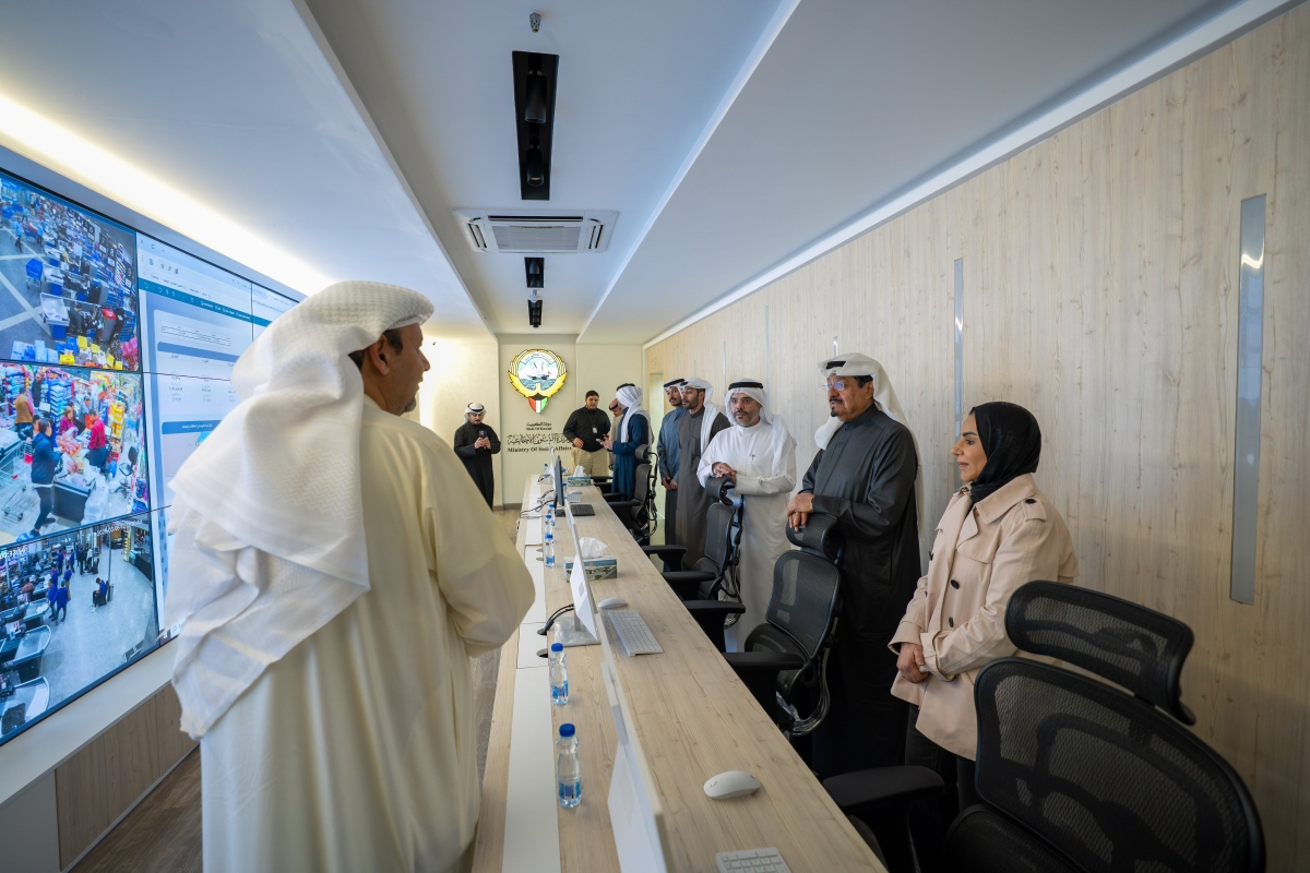 رئيس الوزراء يطلع على عمليات رصد حركة السلع داخل التعاونيات