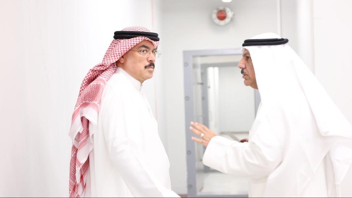 وزيرالتربية متفقداً ملاجئ الوزارة