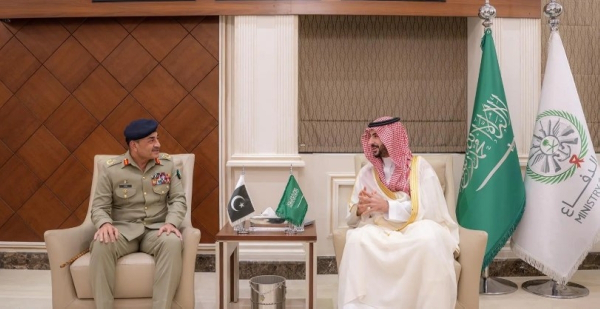 خالد بن سلمان مستقبلاً منير في الرياض (واس) 