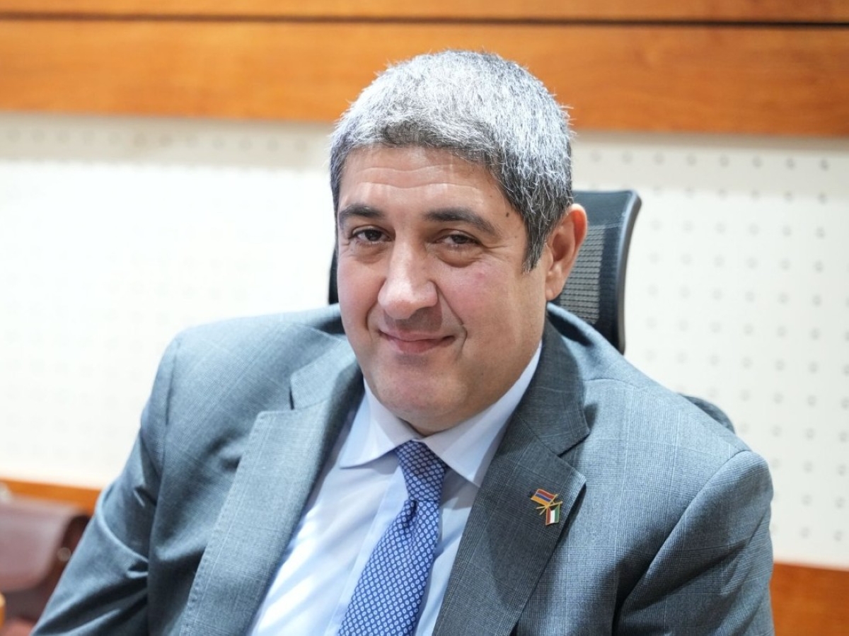 سفير أرمينيا