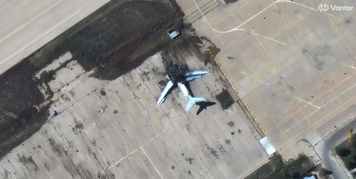 صورة بالأقمار الاصطناعية تُظهر قصف قاعدة جوية في إيران (أ ف ب)