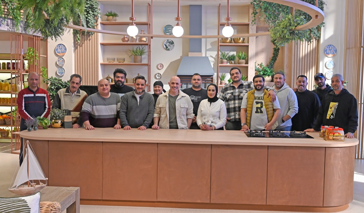 لقطة جماعية لفريق العمل
