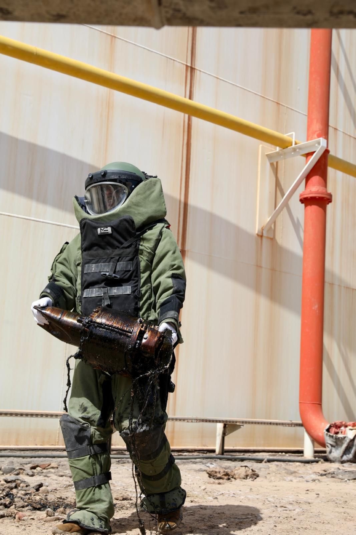 نقل الرأس الحربي بعد التعامل معه