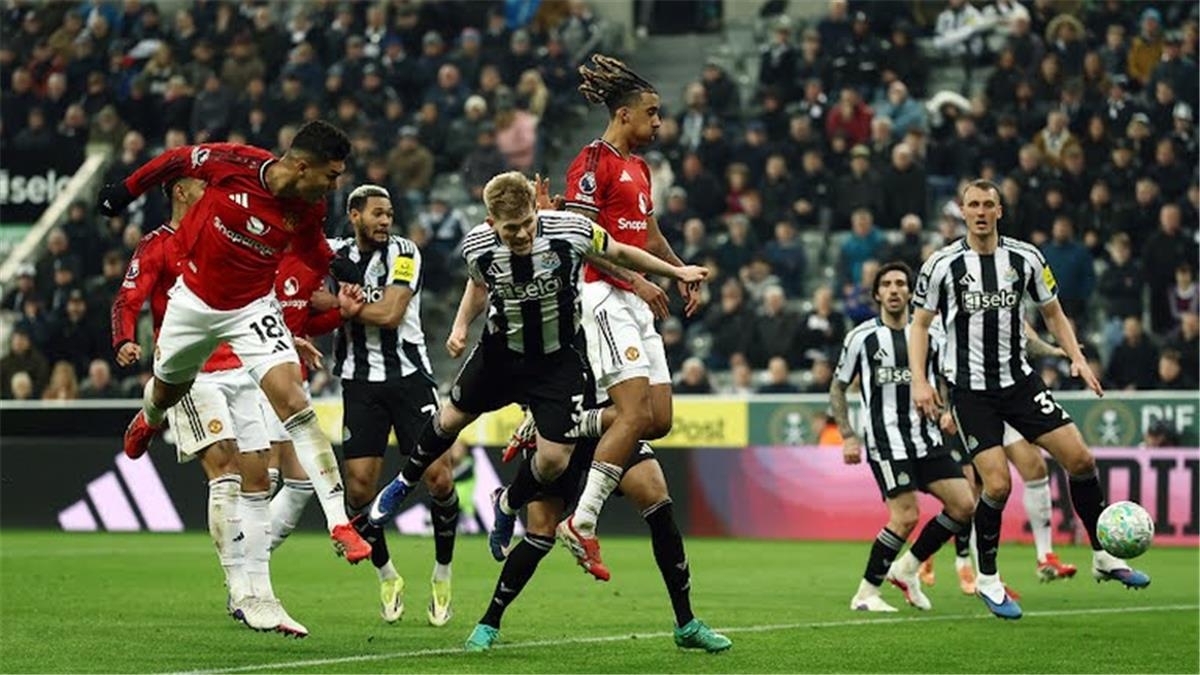مانشستر يونايتد في المباراة الأخيرة مع نيوكاسل