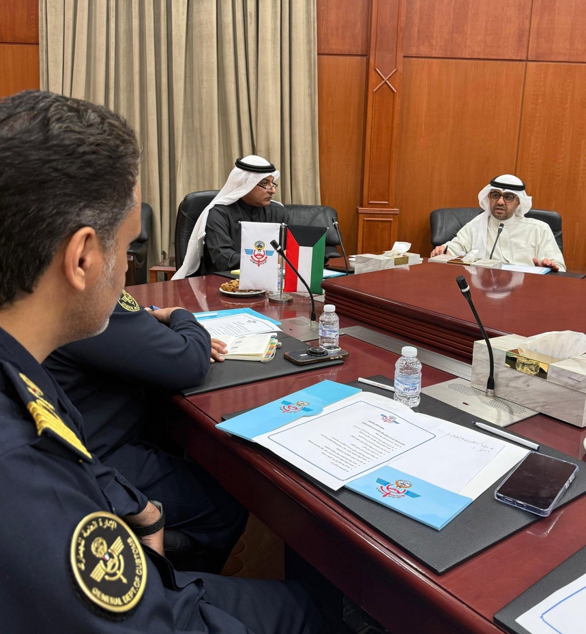 النويف مترئساً الاجتماع