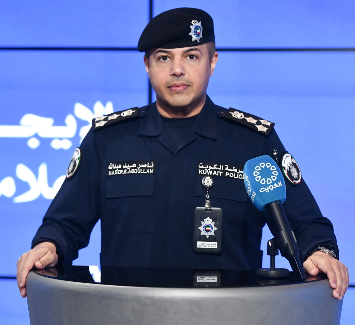 العميد بوصليب متحدثاً في الإيجاز الإعلامي