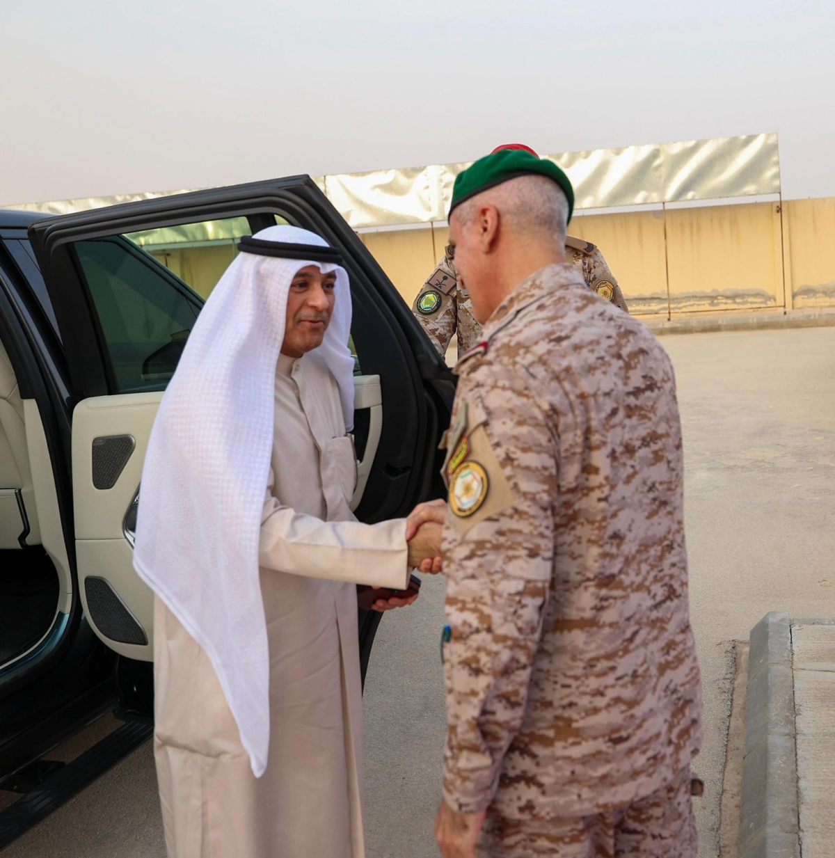 البديوي لدى وصوله وفي استقباله اللواء البلوي