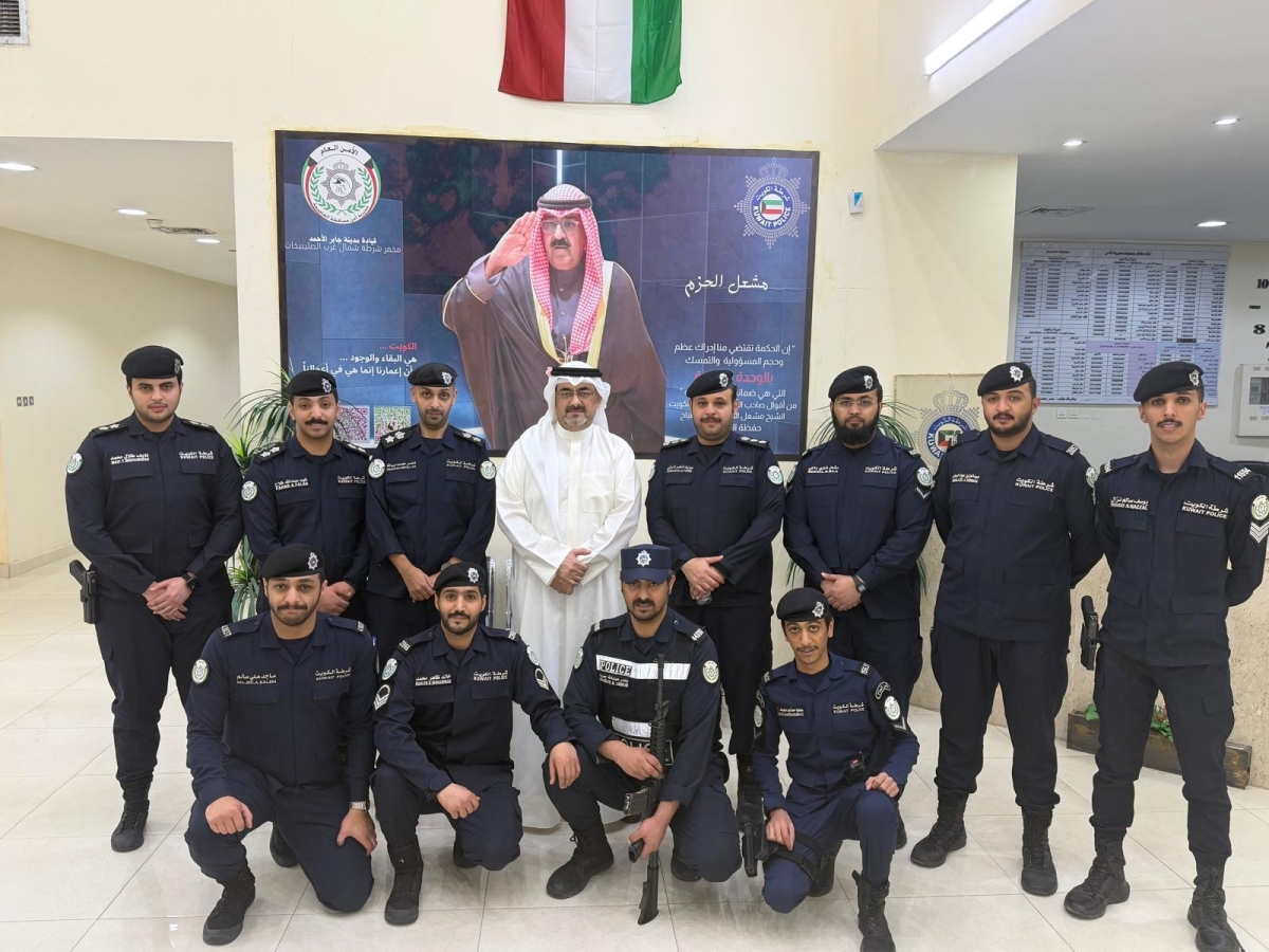 المحافظ متوسطاً ضباط وعناصر مخفر شمال غرب الصليبخات