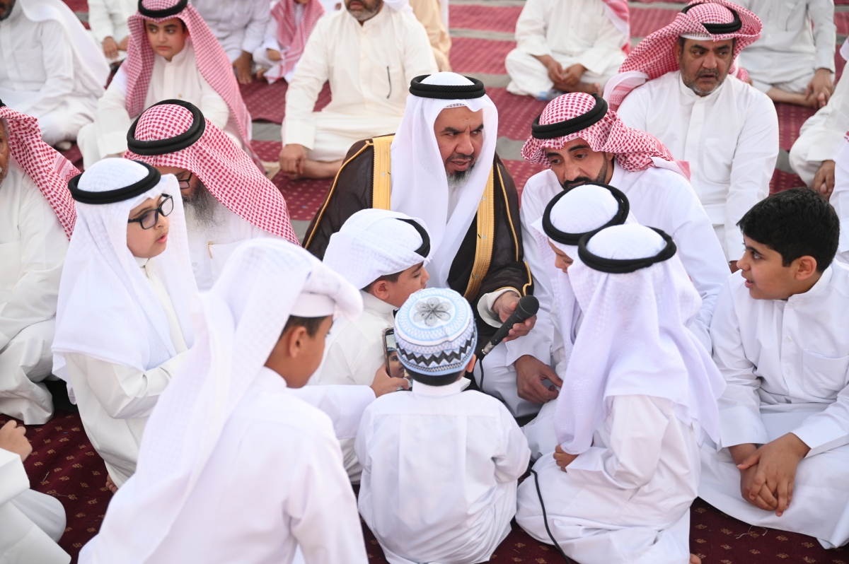 جانب من الذكر والتكبير في صلاة العيد  (أرشيفية)